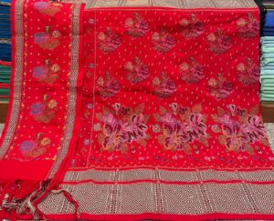 Dakmanda – Scarlet Allover Flower Bouquet Design | Handwoven Traditional Wraparound with Chuni