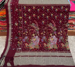 Dakmanda – Burgandy Allover Flower Bouquet Design | Handwoven Traditional Wraparound with Chuni