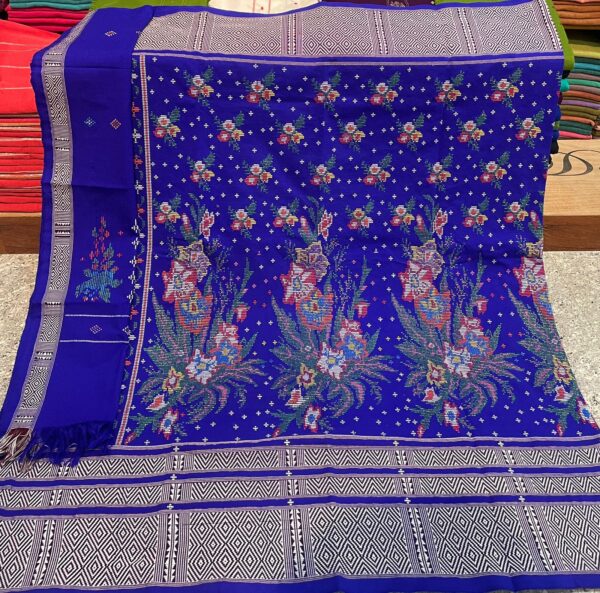 WhatsApp Image 2026-02-27 at 3.29.01 PM (1) Dakmanda – Cobalt Blue2 Allover Flower Bouquet Design | Handwoven Traditional Wraparound with Chuni